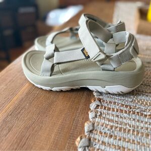 Teva Hurricane XLT2 Sandals - Light Sage w/ Beige sole - size 8 women